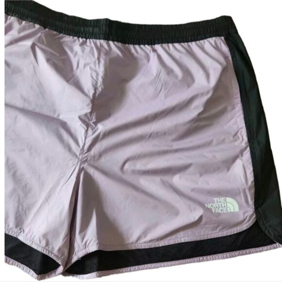 The North Face Hydrenaline 2000 woven shorts in lilac and black Plus Size 3X New - Picture 9 of 14